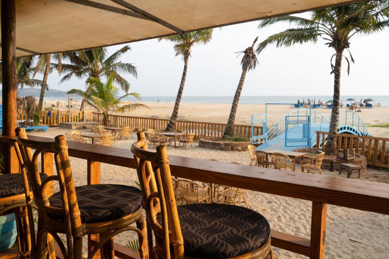 Shaan Coco Palms Beach Resort Morjim Ngoại thất bức ảnh